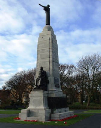 The War Memorial, Ashton Gardens, 8 November 2009.