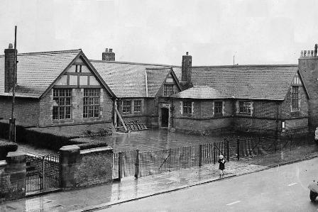 Photo of Wesham Church of England School, 1954.