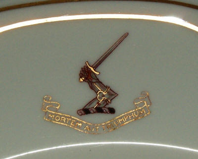 Plate with the Clifton Family motto 